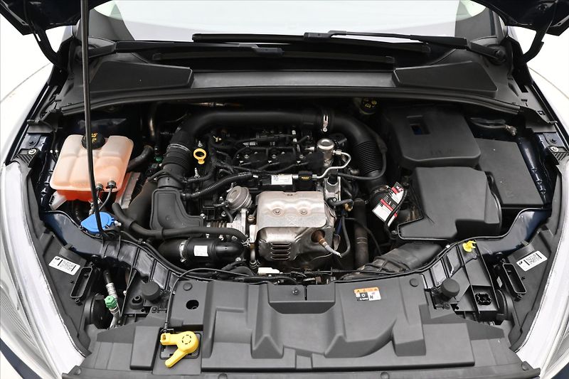 Ford Focus 1,0 EcoBoost 92 kW TAŽNÉ Záruk - fotka 9 z 30