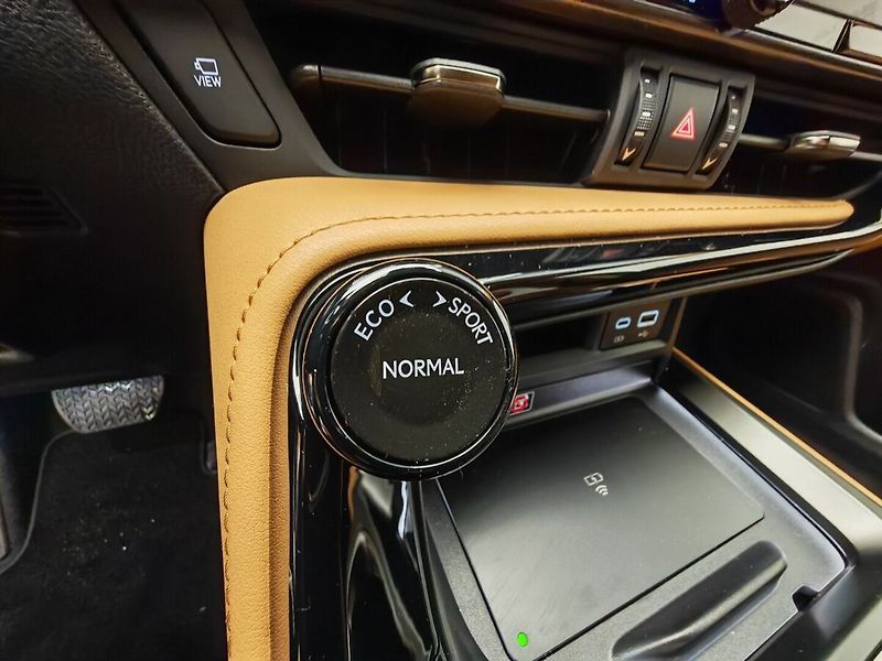 Lexus NX 350h 350h PRESTIGE - fotka 42 z 46