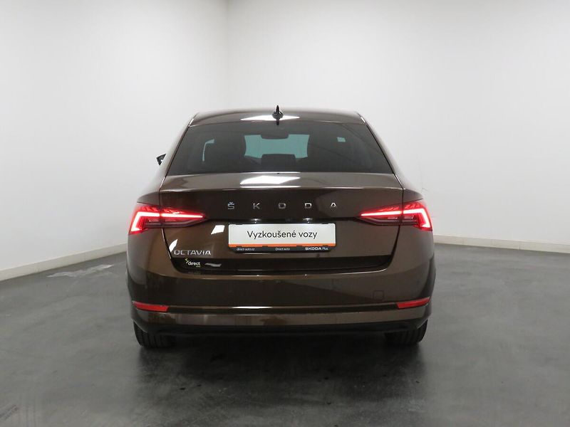 Škoda Octavia - fotka 6 z 25