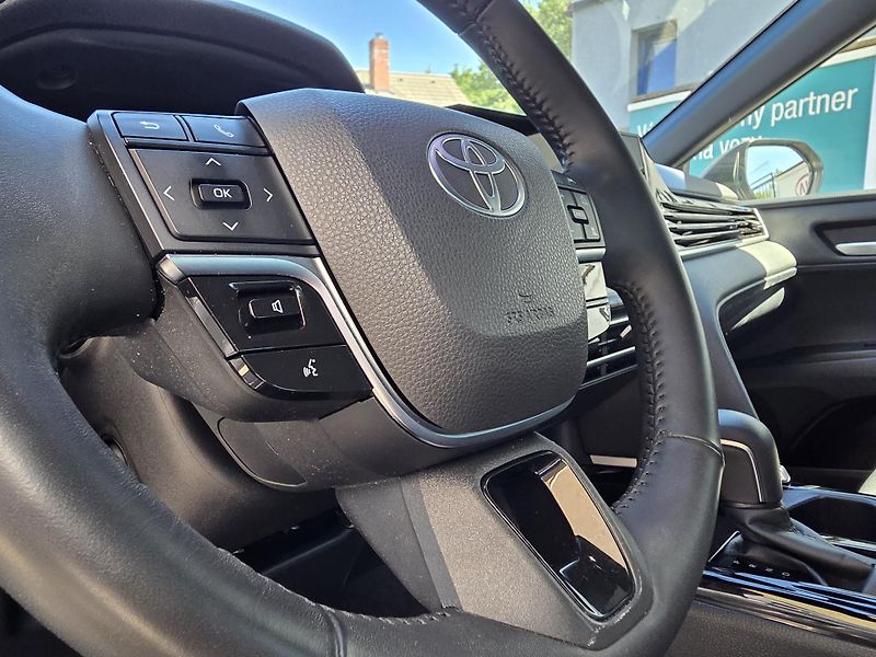 Toyota Camry 2.5-HEV-ZÁRUKA-1.MAJ-FOLIE - fotka 21 z 29