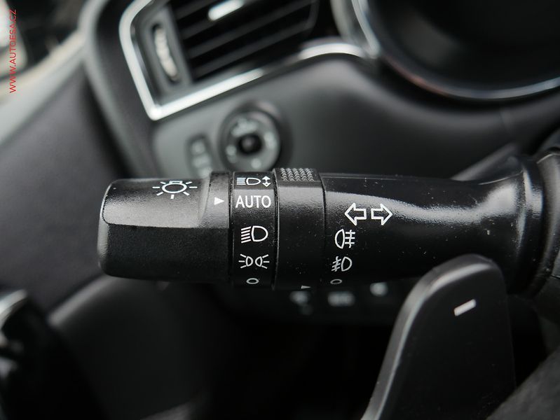 Kia Ceed (2019) 1.6CRDi, 2.maj,ČR, GT Line - fotka 14 z 25