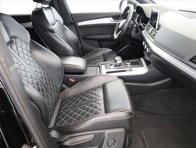 Audi Q5 (2018) S line 2.0 TDI, 4X4, Automat - fotka 7 z 18