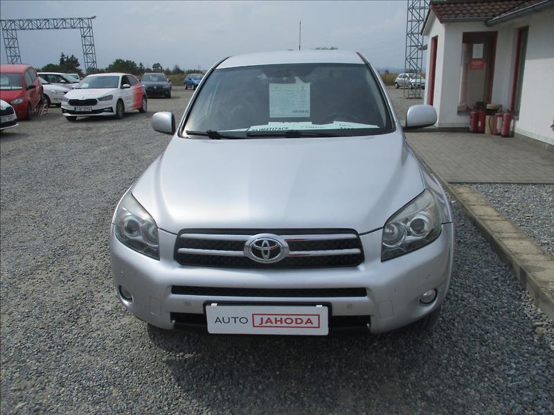 Toyota RAV4 2,2 D, 4x4, aut klima,kamera, - fotka 2 z 22