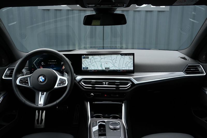 BMW Řada 3 M340i xD,Tažné, H/K, 360°, ACC - fotka 15 z 36