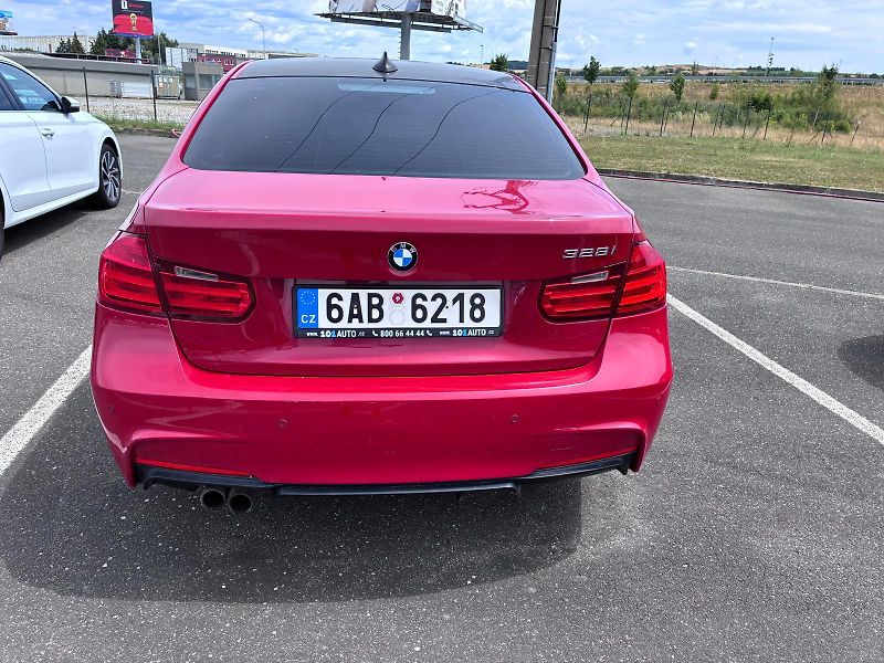 BMW Řada 3 (2013) - fotka 2 z 8