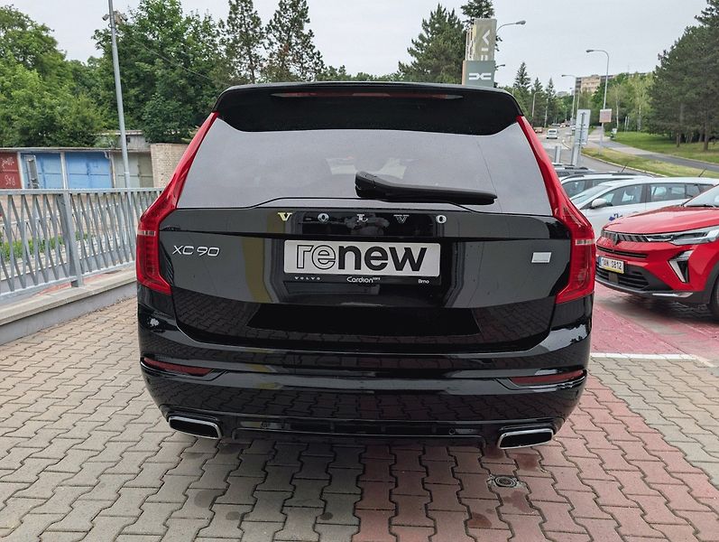 Volvo XC90 (2020) T8 Recharge 7 míst DPH - fotka 15 z 16