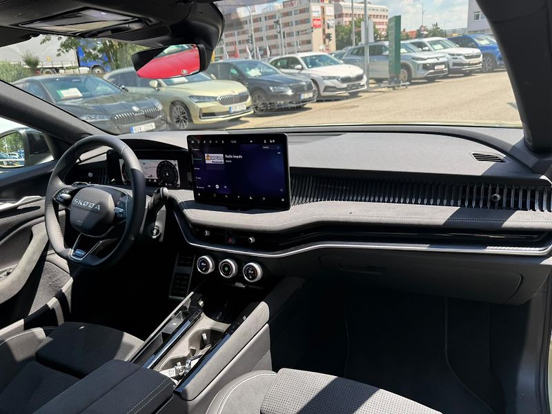 Škoda Superb Sportline 2.0 TDI 110kw DSG Co - fotka 11 z 29