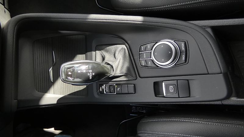 BMW X1 s Drive18d - fotka 17 z 24