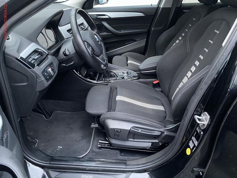 BMW X2 (2020) 1.5T sDrive18i, LED, navi - fotka 9 z 19