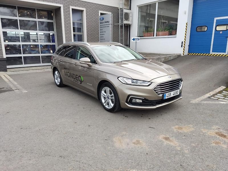 Ford Mondeo (2019) 2.0 Hybrid 187k Titanium - fotka 9 z 14