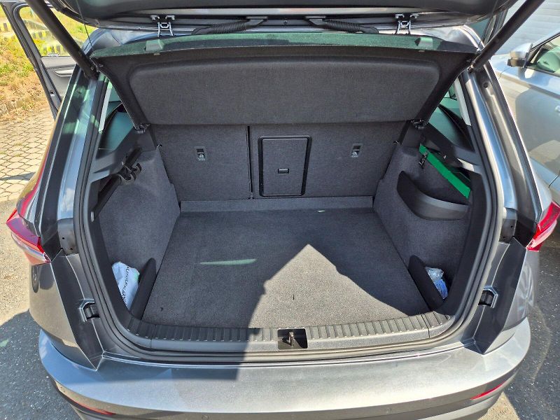 Škoda Karoq (2025) Top Selection 1.5TSi 110kW 7°a - fotka 14 z 30