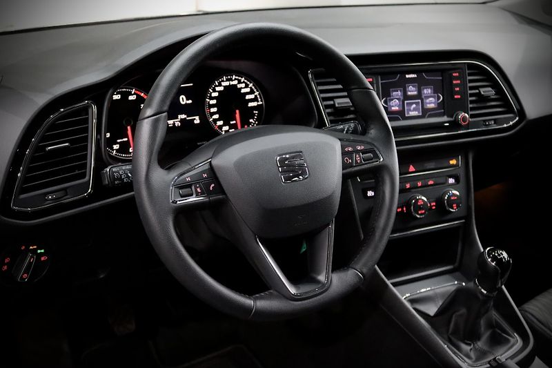 Seat Leon ST 1.4 TSI 90 kW - fotka 12 z 31