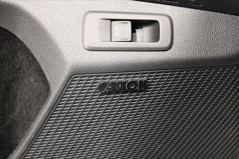 Škoda Octavia 2,0 TDI Scout 4x4 DSG 1.majite - fotka 17 z 40