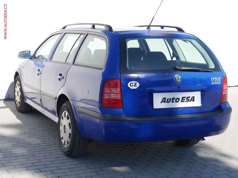 Škoda Octavia (2003) 1.6MPi, ČR, AC - fotka 6 z 16