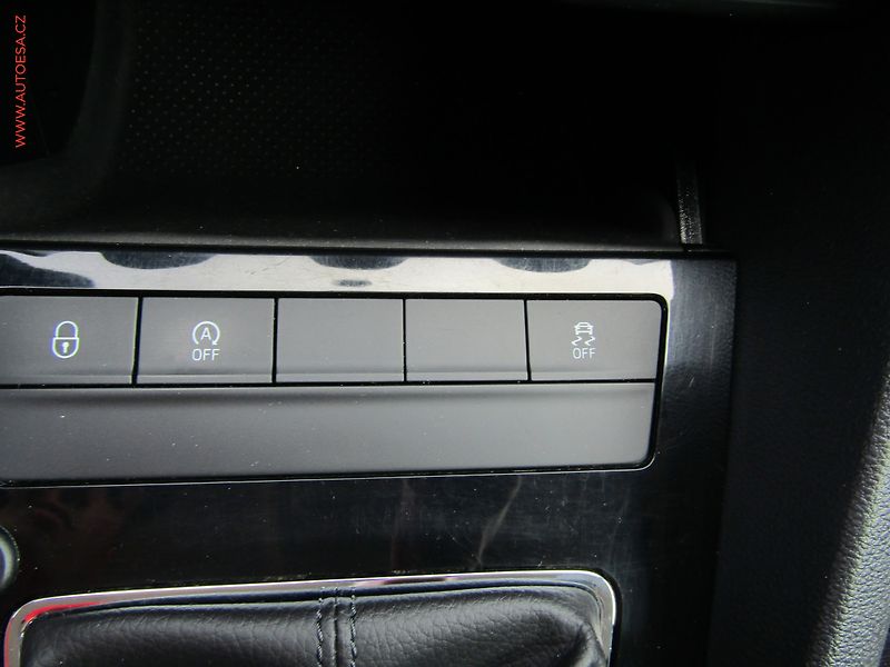 Škoda Octavia (2017) 2.0 TDi 4x4, servis.kniha - fotka 14 z 18