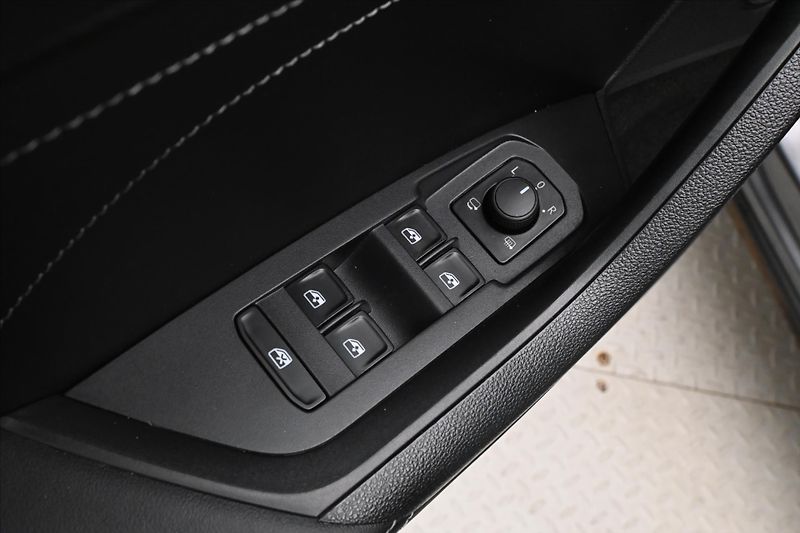 Škoda Kodiaq 1,5 TSI 110 kW DSG 7MÍST Záruk - fotka 26 z 32