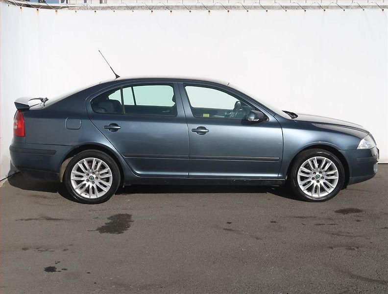 Škoda Octavia (2004) Elegance 2.0 TDI, po STK - fotka 6 z 17