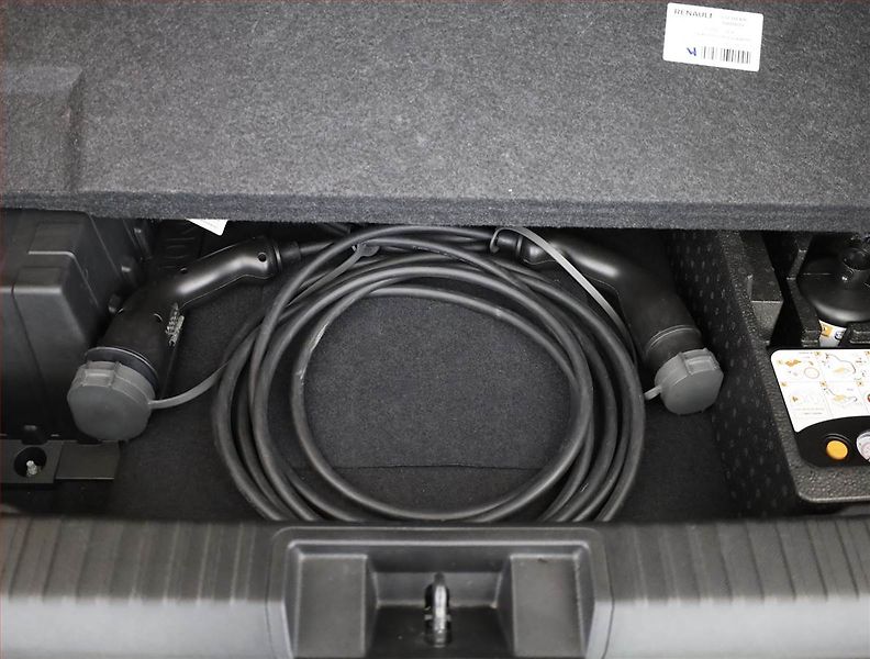 Renault Captur (2021) E-Tech Plug-in, 4X4, Automat - fotka 20 z 20