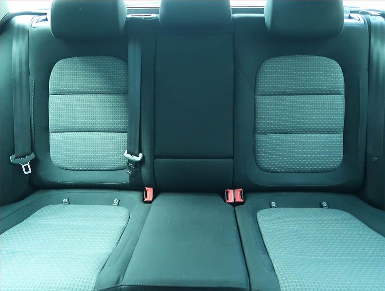 Škoda Superb (2013) 2.0 TDI, Automat, Bi-Xenony - fotka 10 z 18