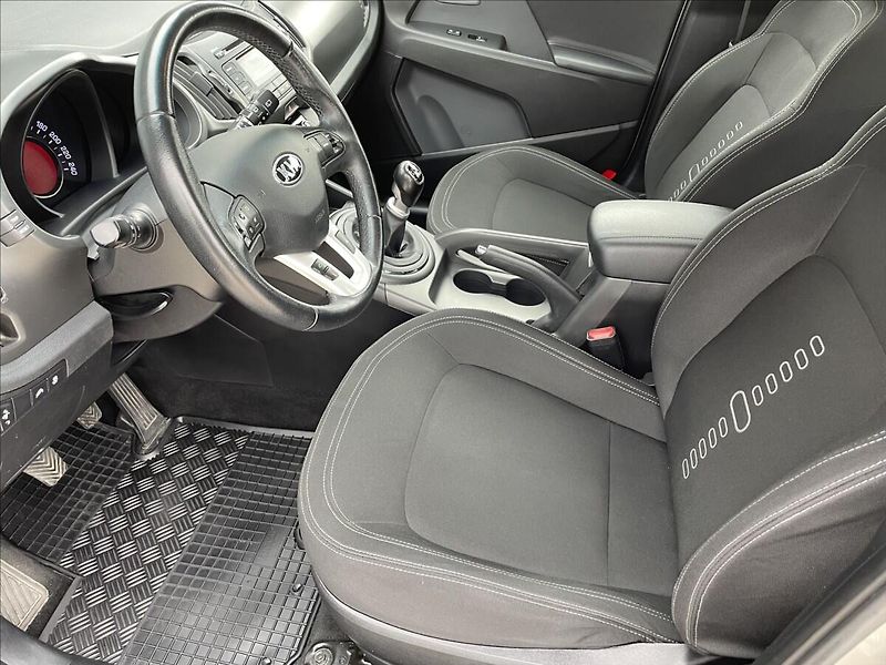 Kia Sportage 1,7 CRDi 85KW ČR. - fotka 13 z 21