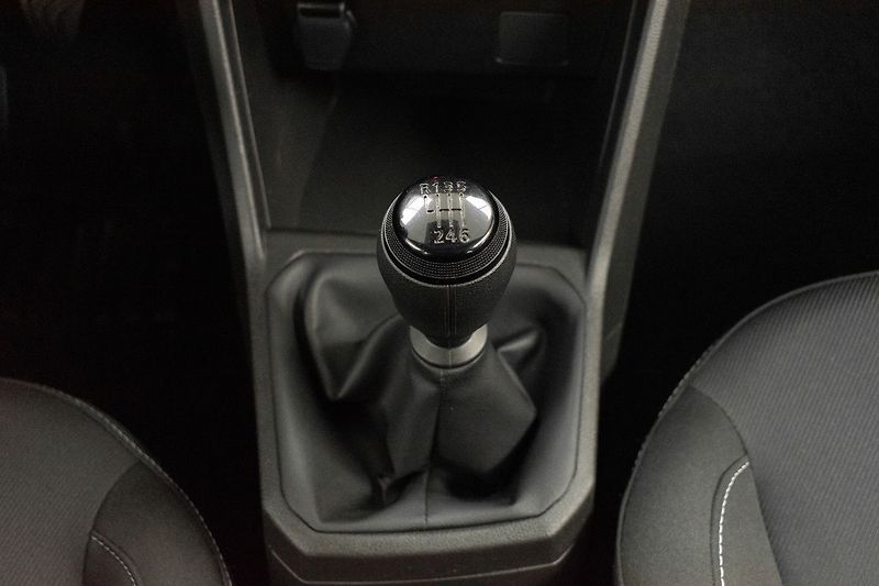 Dacia Sandero 1.0TCe ESSENTIAL*ZÁRUKA*DPH*ČR - fotka 36 z 42
