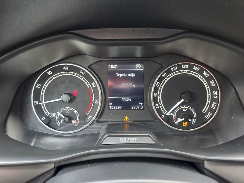 Škoda Scala (2023) 1,0TSI 81KW STYLE - fotka 7 z 32