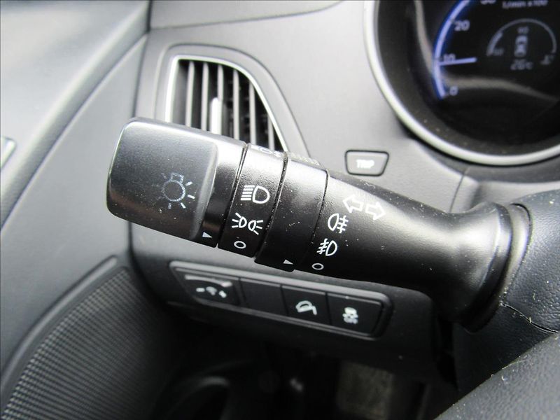 Hyundai ix35 2,0 i 120kW Automat Style - fotka 21 z 30