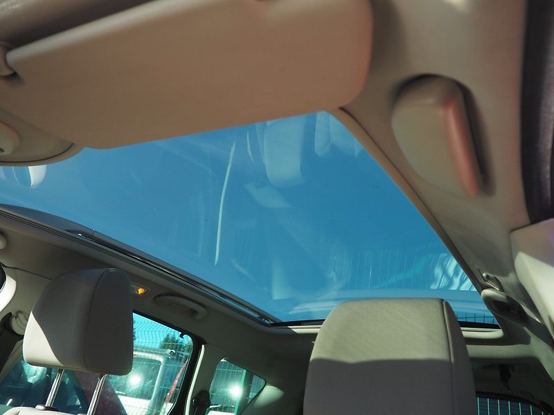 Peugeot 308 (2012) 2.0 HDi Panorama Automat - fotka 29 z 30