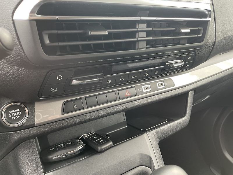 Toyota ProAce Verso 2.0D 6MT Family ODBĚR IHNED - fotka 20 z 28
