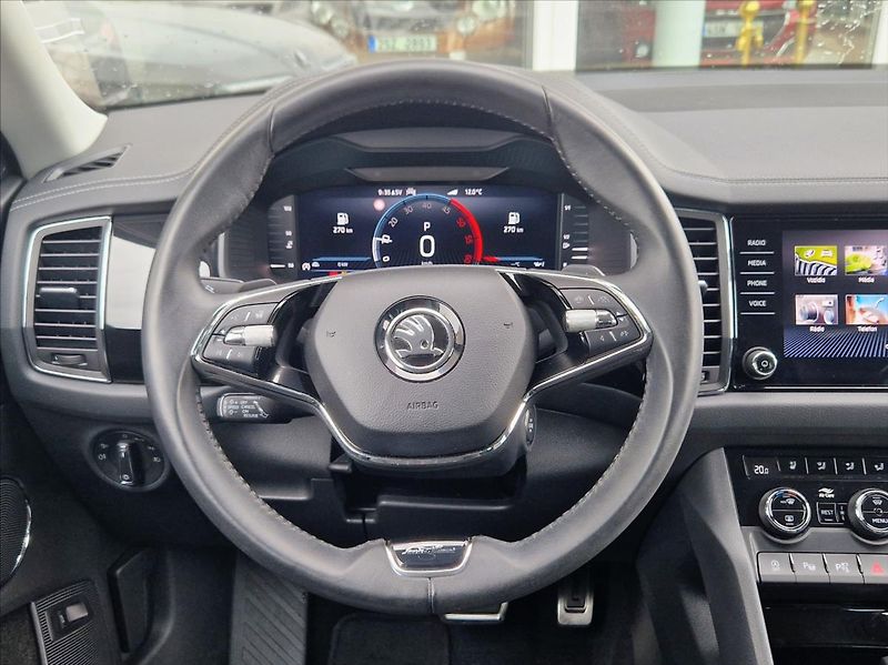 Škoda Kodiaq 2,0 TDI DSG L&K 4x4 TOP Stav - fotka 20 z 32