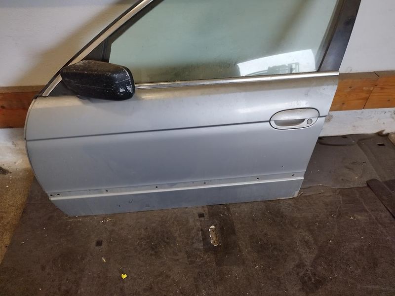BMW Řada 5 5 E39 sedan boční dveře - fotka 10 z 11