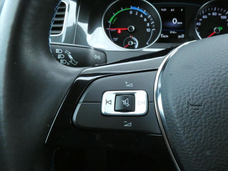 Volkswagen e-Golf (2020) Comfortline 100kW SoH 87% - fotka 23 z 30
