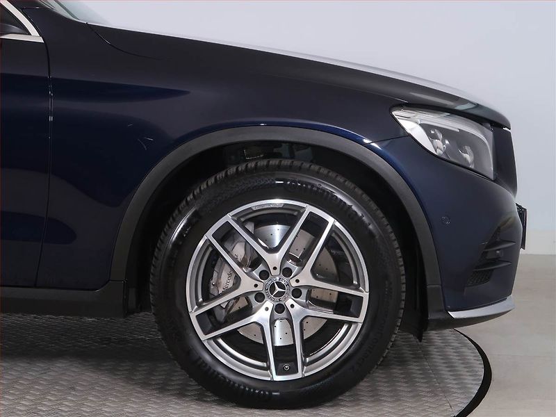 Mercedes-Benz GLC (2018) AMG line 250 - fotka 15 z 25