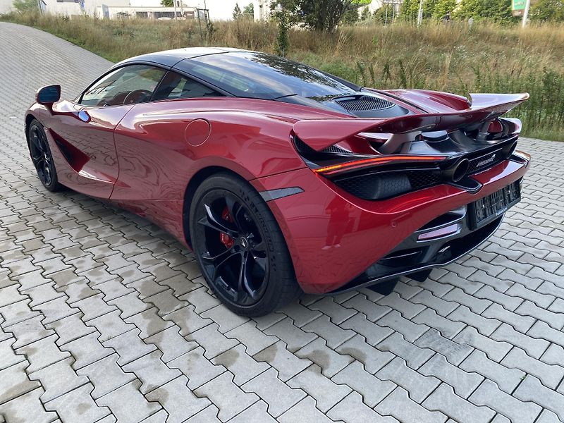 McLaren 720S (2020) TOP STAV - fotka 8 z 16