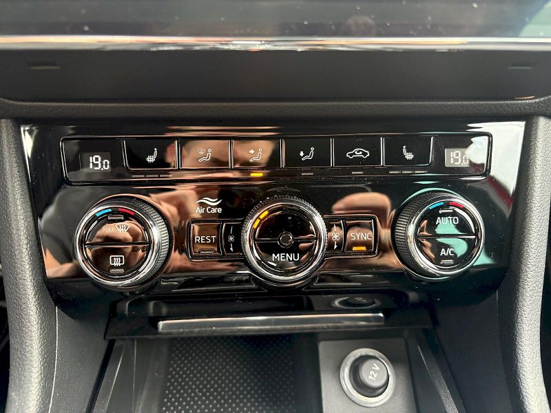 Škoda Superb (2021) DSG 2.0 TSI / 206kW / 4x4 / SP - fotka 24 z 34