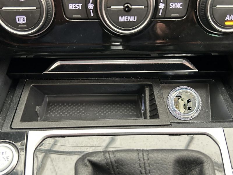 Volkswagen Passat Variant 2,0 TDI Highline - fotka 18 z 27
