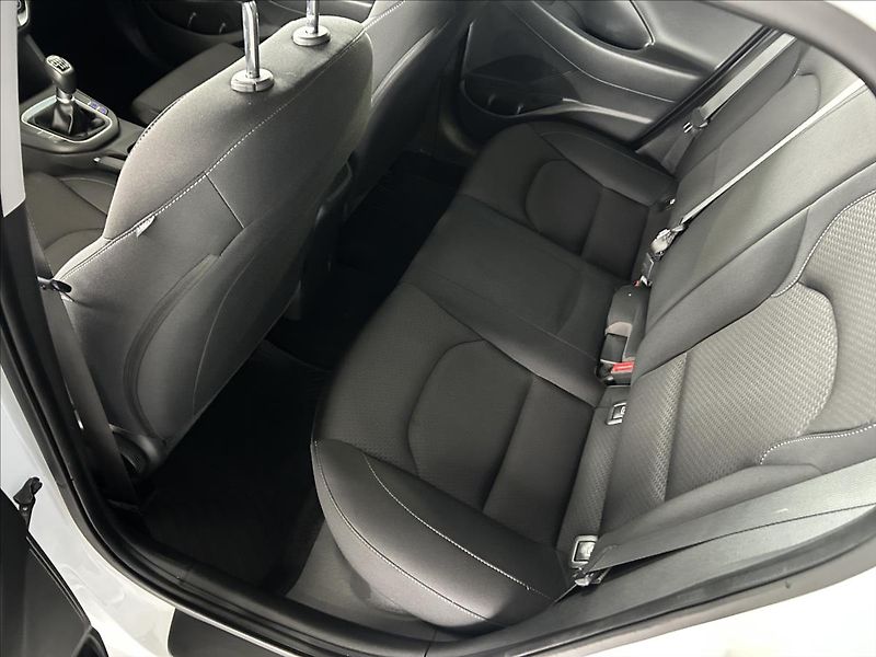 Hyundai i30 1,0   TGDI 88kW,FASTBACK,ČR,1. - fotka 20 z 22