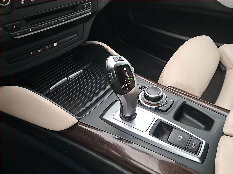BMW X6 (2011) xDrive40d, 4X4, Automat, Kůže - fotka 15 z 17