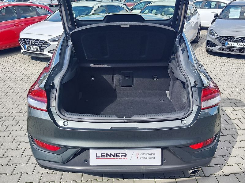 Hyundai i30 1.5 T-GDI/117kW Smart DCT - fotka 9 z 33