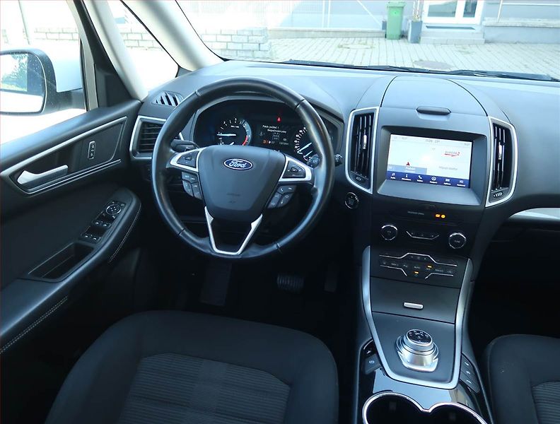 Ford Galaxy (2022) 2.0 EcoBlue - fotka 7 z 23