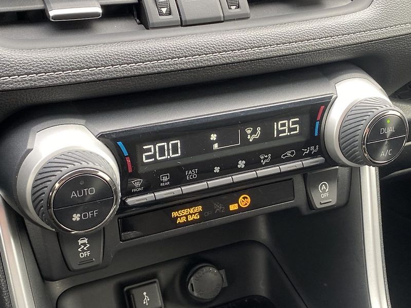 Toyota RAV4 2.0i, ČR-1m, ComStyle, DPH - fotka 24 z 34