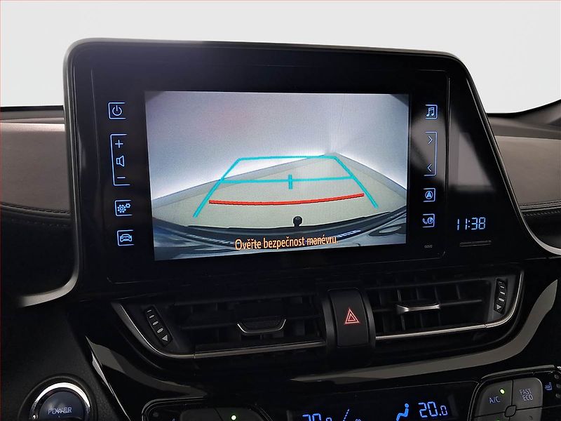 Toyota C-HR (2019) 1.8 Hybrid, Automat - fotka 17 z 17