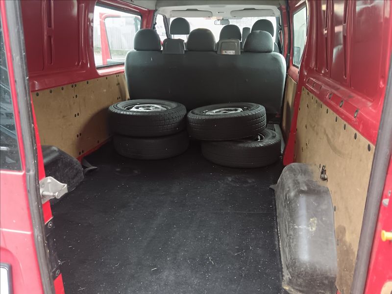 Ford Transit 2,2 TDCi 6míst - fotka 19 z 21