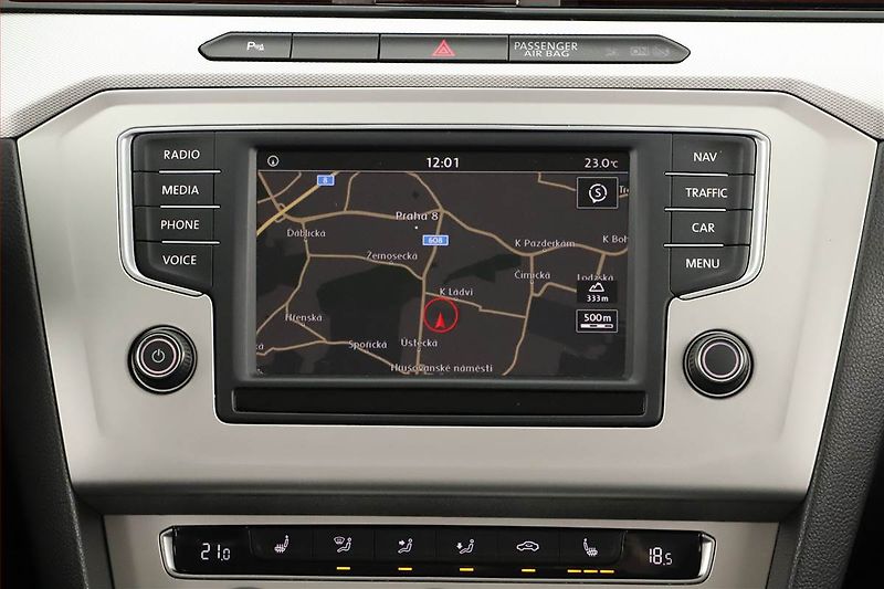 Volkswagen Passat (2016) 2.0 TDI, Navi, Tempomat - fotka 10 z 17