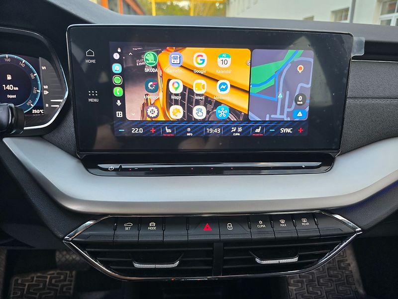 Škoda Octavia 2.0TDi 110kW DSG STYLE + NAVI - fotka 17 z 23