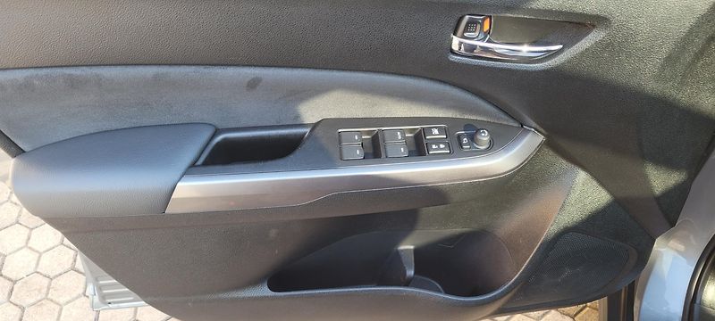Suzuki Vitara (2018) 1,4 103kW DSG 4×4 BoosterJet - fotka 39 z 55