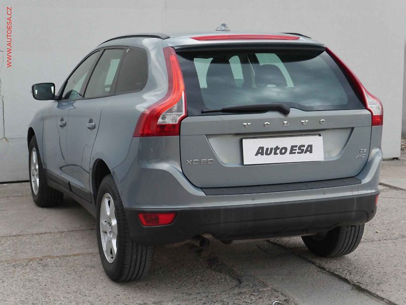 Volvo XC60 (2009) 2.4D AWD, AT, park.čidla - fotka 4 z 15