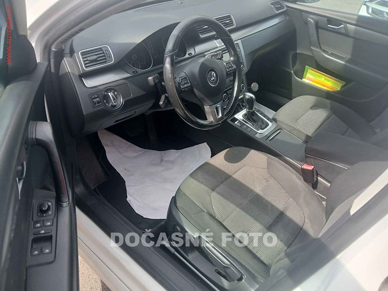 Volkswagen Passat (2010) 2.0TDi - fotka 3 z 3