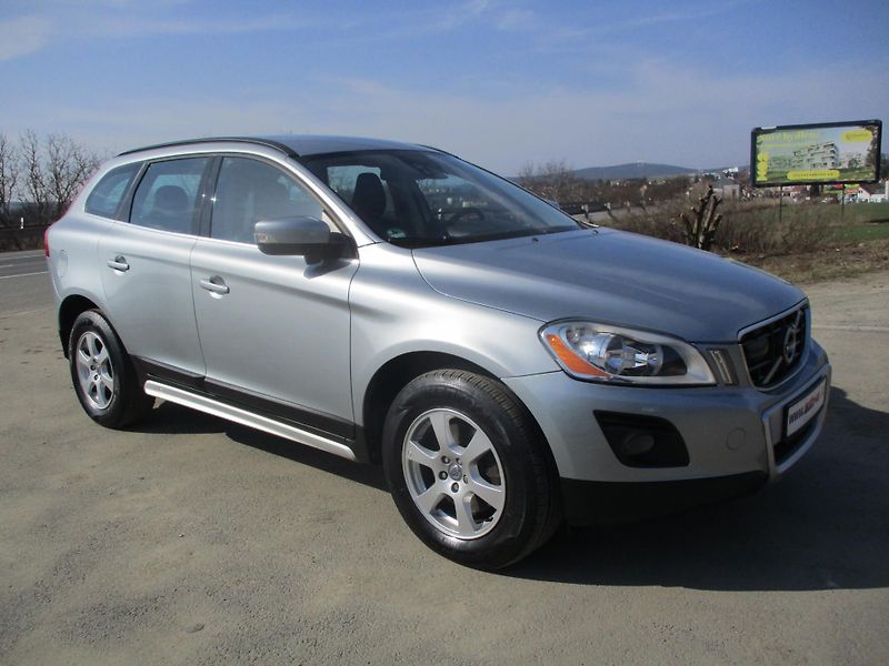 Volvo XC60 2.4 D5*136kW*AWD*197TKM*6MAN.P - fotka 4 z 48