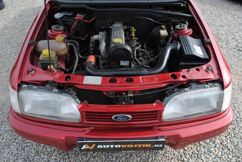 Ford Sierra 1,8 P100 - fotka 21 z 32